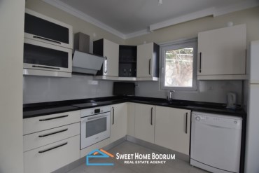 Yalıkavak'ta satılık 4+2 tripleks villa