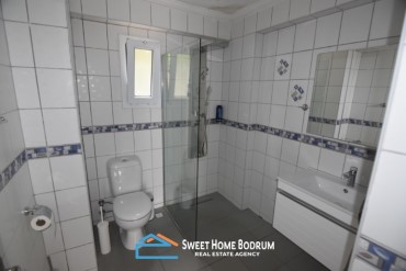 Yalıkavak'ta satılık 4+2 tripleks villa