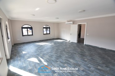 Bodrum Yalıkavak'ta Kiralık Geniş Ofis