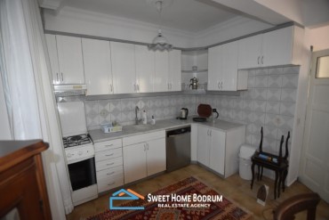 Yalıkavak merkezde, Marina'ya yürüme mesafesinde, müstakil kiralık tek kat