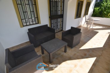 Yalıkavak merkezde, Marina'ya yürüme mesafesinde, müstakil kiralık tek kat