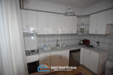 Yalıkavak merkezde, Marina'ya yürüme mesafesinde, müstakil kiralık tek kat