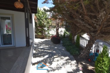 Bodrum Gümüşlük'te Satılık Denize Yakın Bahçeli  3+1 Villa