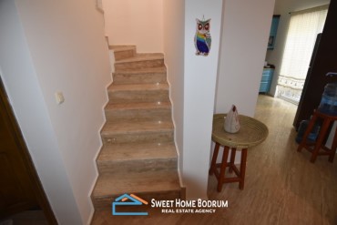 Bodrum Gümüşlük'te Satılık Denize Yakın Bahçeli  3+1 Villa