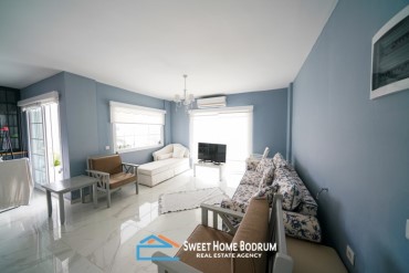 Bodrum Gümüşlük, Site İçinde, Geniş Bahçeli Satılık 2+1 Daire