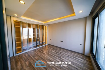 Yalıkavak Gökçebel'de Site İçinde Satılık 4+1 Özel Bahçe ve Havuzlu Villa