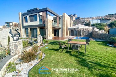 Yalıkavak Gökçebel'de Deniz Manzaralı, Satılık 6+1 Lüks Villa