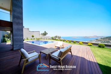 Bodrum Yalıkavak'ta Satılık Özel Bahçe ve Havuzlu 4+2 Villa