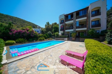Bodrum, Yalikavak, 2+1 Garden Floor Apartment For Sale in a Complex