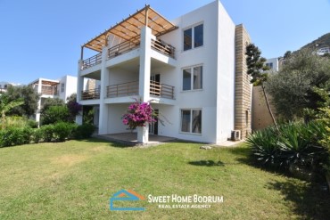 4+1 Duplex Villa For Sale In Bodrum Yalıkavak InThe Seafront Complex