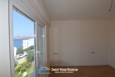 Bodrum Yalıkavak'ta Satılık Denize Sıfır Sitede 2+1 üst kat daire