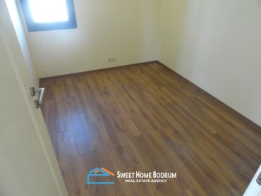 YALIKAVAK'TA DENİZE SIFIR DAİRE