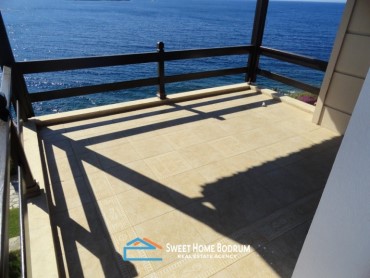YALIKAVAK'TA DENİZE SIFIR DAİRE