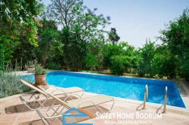 Bodrum Bitez'de  Aylık Kiralık Taş Villa