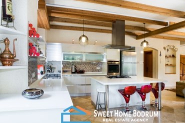 Bodrum Bitez'de  Aylık Kiralık Taş Villa