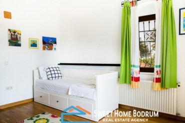 Bodrum Bitez'de  Aylık Kiralık Taş Villa