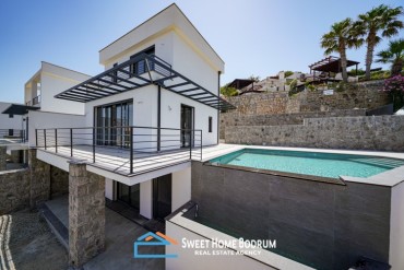 Gumusluk, Bodrum, Detached 3+1 Triplex Villa For Sale