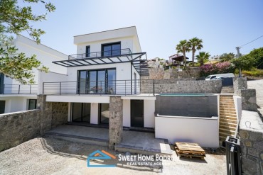 Koyunbaba'da Satılık Müstakil 3+1 Tripleks Villa